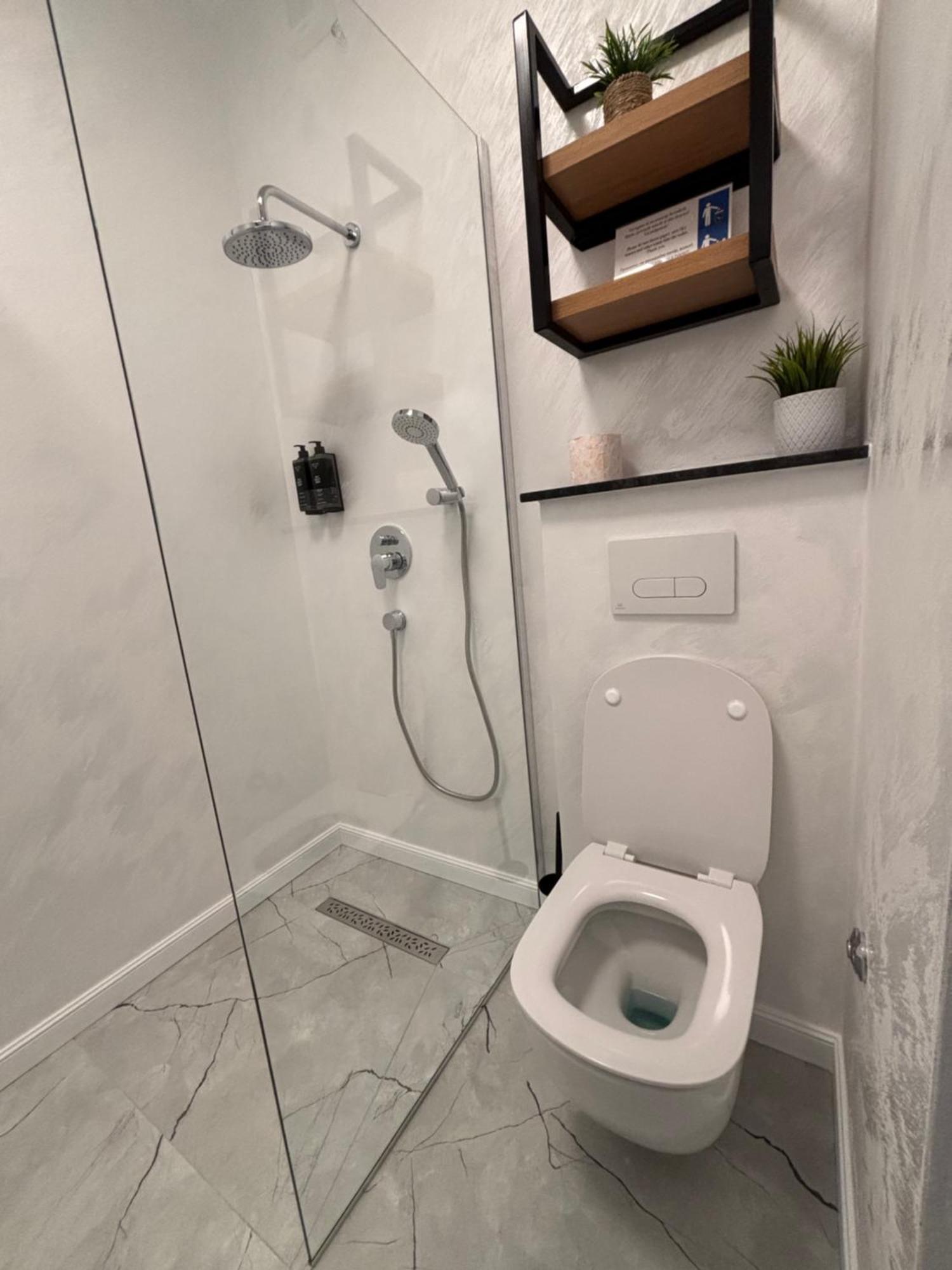 Casa Vatra Radautiホステル エクステリア 写真