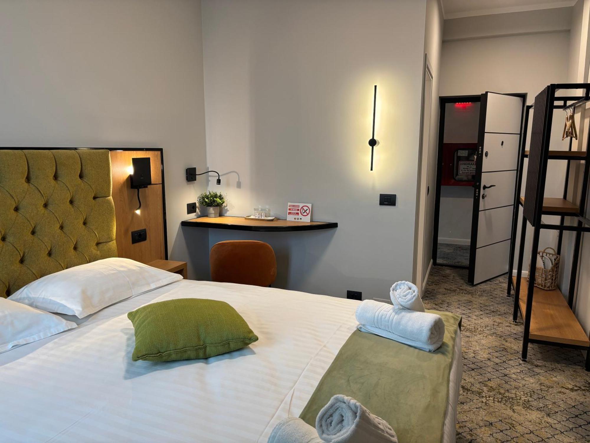 Casa Vatra Radautiホステル エクステリア 写真